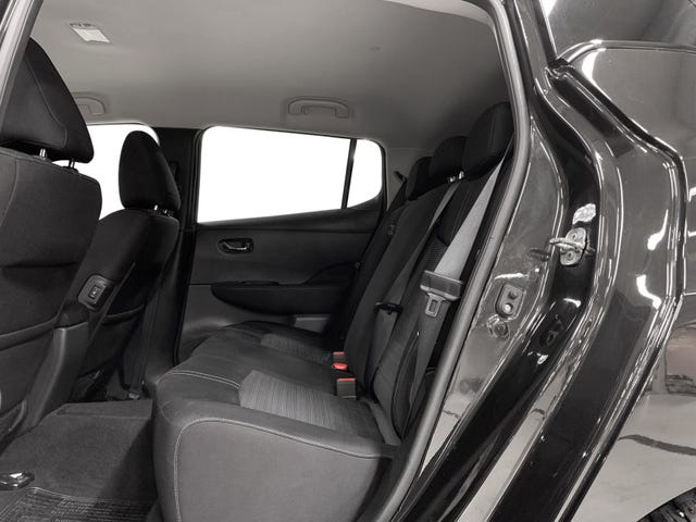 2018 NISSAN LEAF - 12