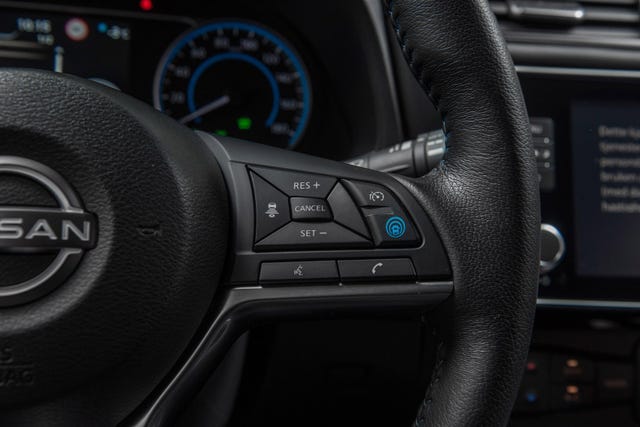 2022 NISSAN LEAF - 16