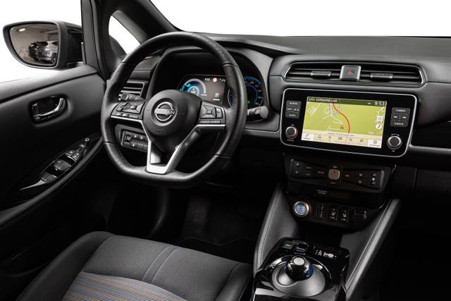 2022 NISSAN LEAF - 25