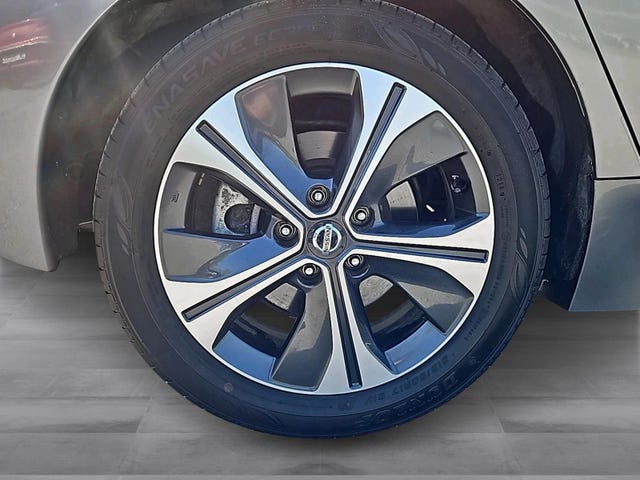 2018 NISSAN LEAF - 24
