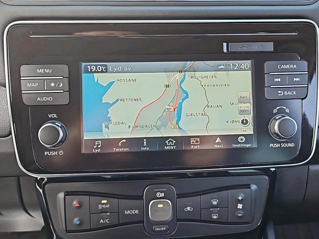 2018 NISSAN LEAF - 11