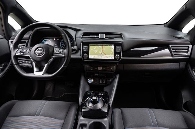 2022 NISSAN LEAF - 10
