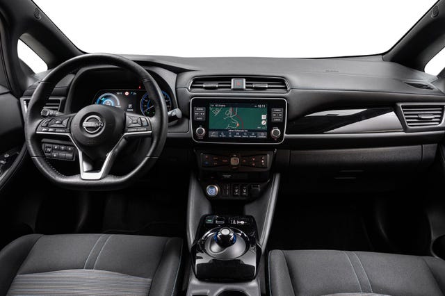 2022 NISSAN LEAF - 10