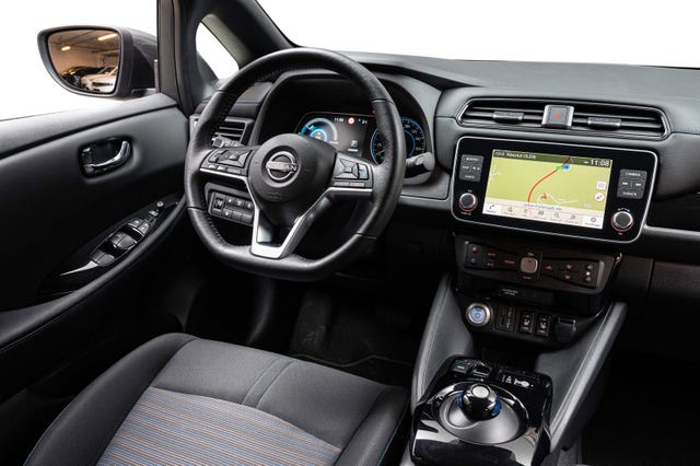 2022 NISSAN LEAF - 26
