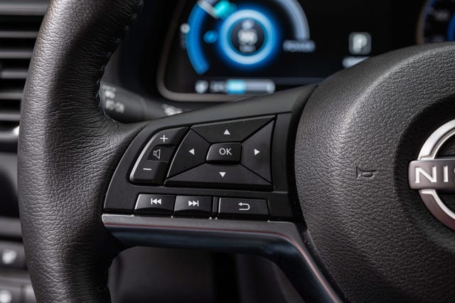 2022 NISSAN LEAF - 13