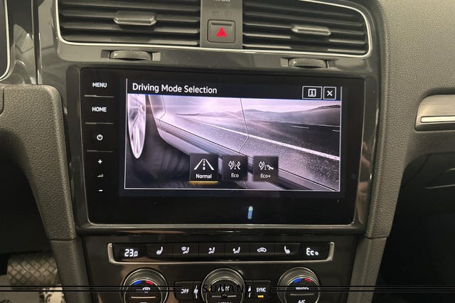 2019 VOLKSWAGEN GOLF - 25