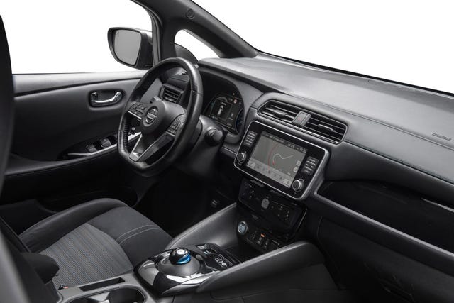 2021 NISSAN LEAF - 24