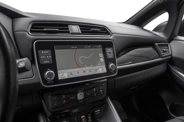 2021 NISSAN LEAF - 18