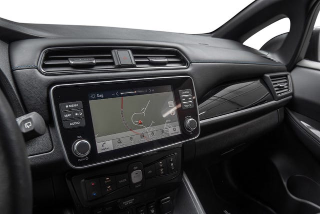 2022 NISSAN LEAF - 19