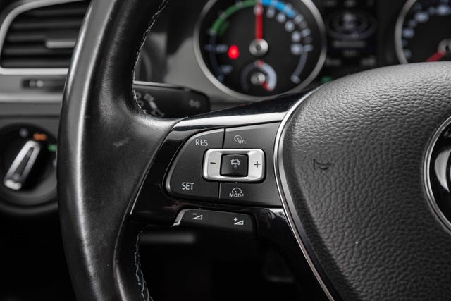 2018 VOLKSWAGEN GOLF - 16
