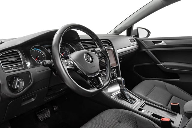 2018 VOLKSWAGEN GOLF - 10