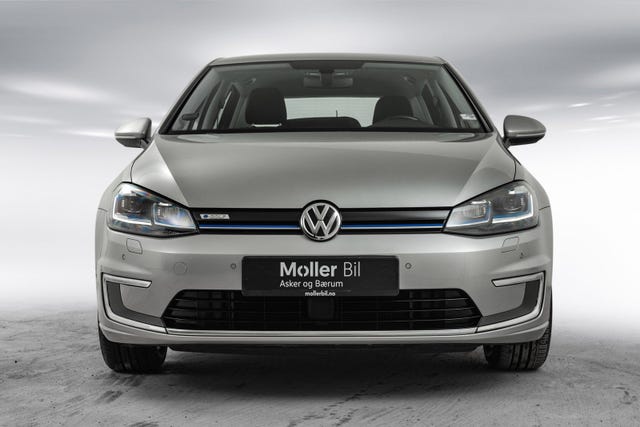 WVWZZZAUZJ8900133 2018 VOLKSWAGEN GOLF-2