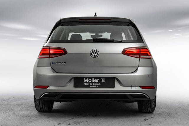 2018 VOLKSWAGEN GOLF - 8