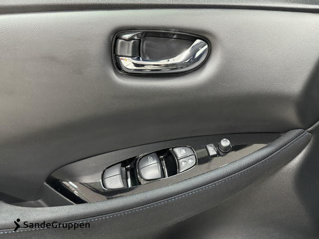 2018 NISSAN LEAF - 10
