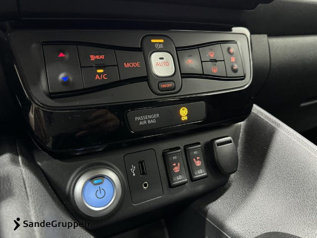2018 NISSAN LEAF - 17