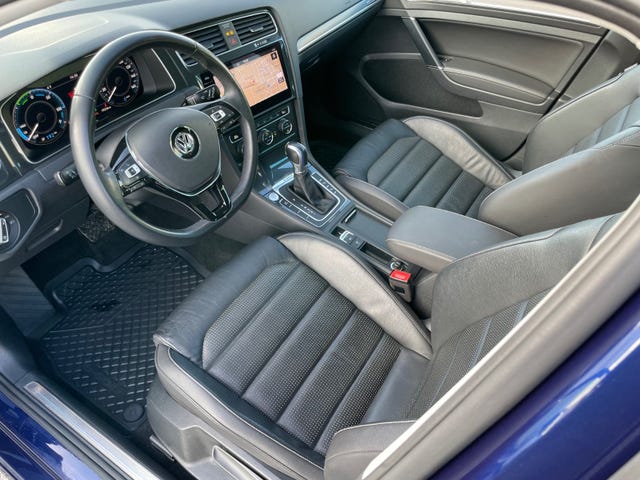 2019 VOLKSWAGEN GOLF - 8