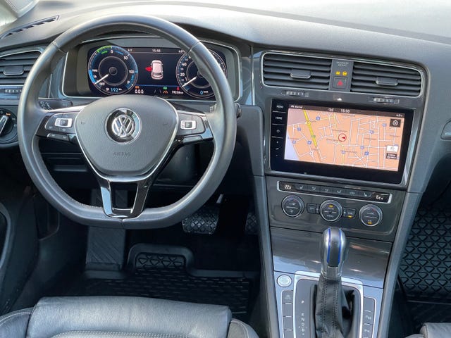 2019 VOLKSWAGEN GOLF - 11