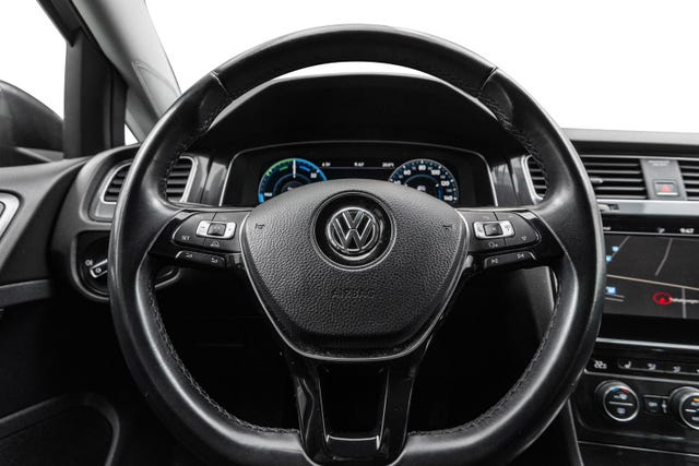 2018 VOLKSWAGEN GOLF - 9