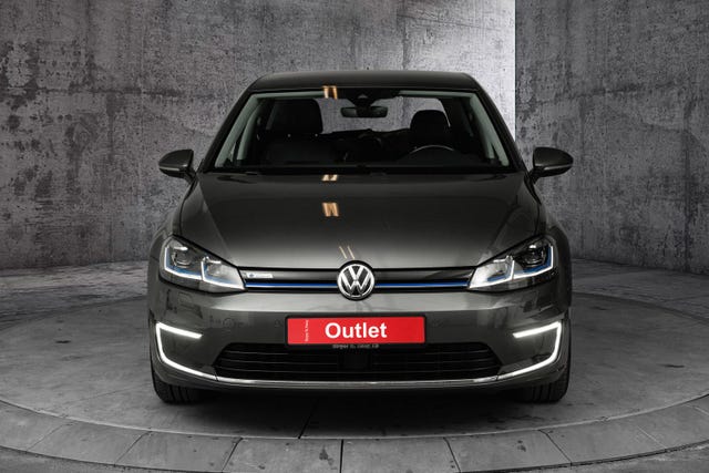 WVWZZZAUZJW906074 2018 VOLKSWAGEN GOLF-1