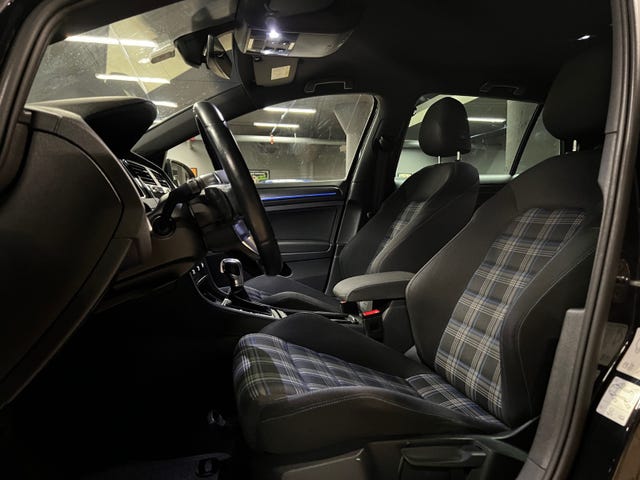 2019 VOLKSWAGEN GOLF - 12