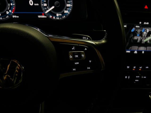 2019 VOLKSWAGEN GOLF - 37