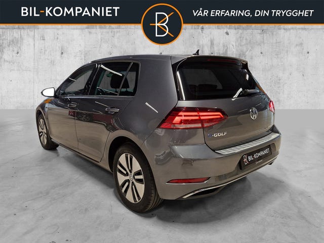 WVWZZZAUZJ8910633 2018 VOLKSWAGEN GOLF-1