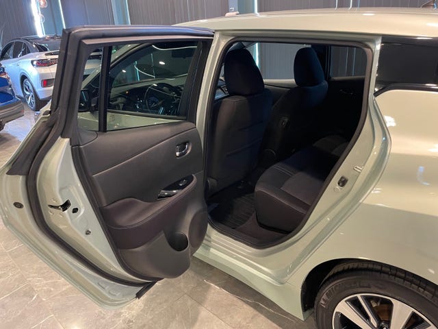 2020 NISSAN LEAF - 43