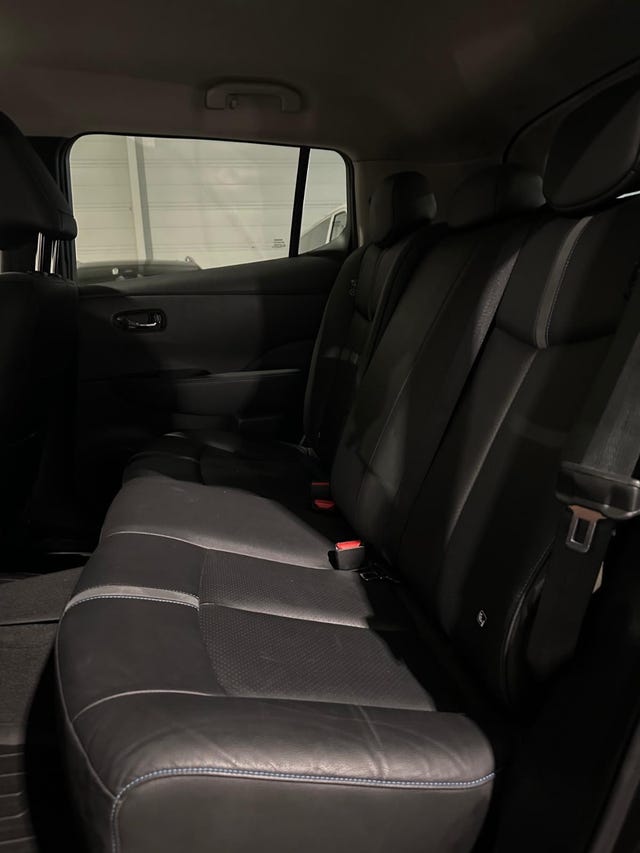 2022 NISSAN LEAF - 19
