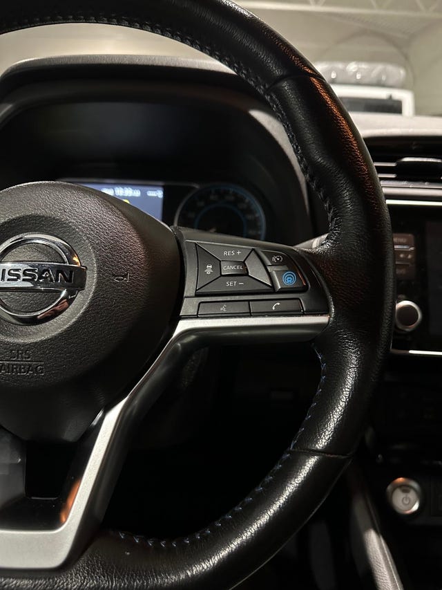2022 NISSAN LEAF - 21