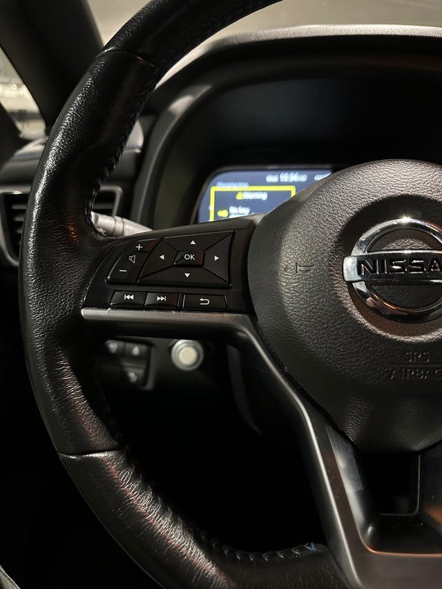 2022 NISSAN LEAF - 22