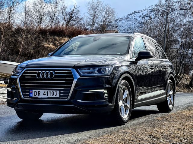 null 2018 AUDI Q7-2