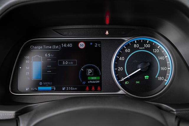 2020 NISSAN LEAF - 10