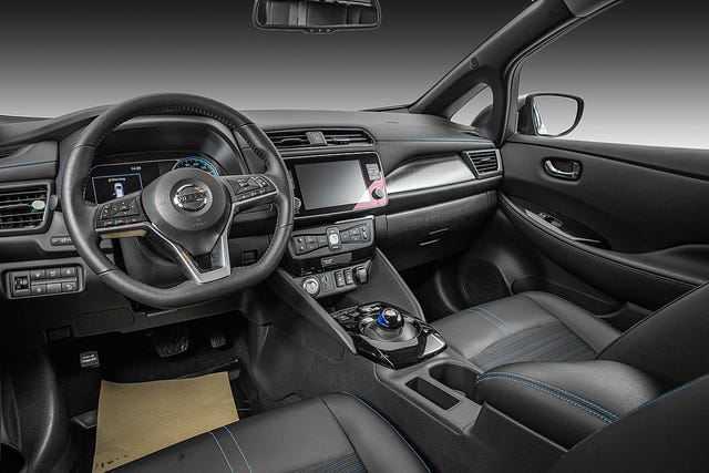 2020 NISSAN LEAF - 9