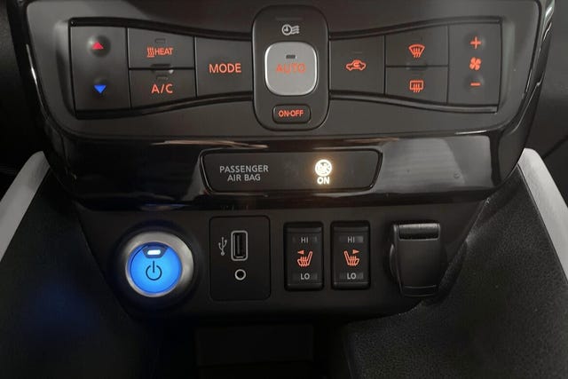 2020 NISSAN LEAF - 17