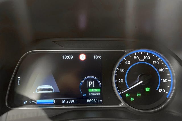 2020 NISSAN LEAF - 14