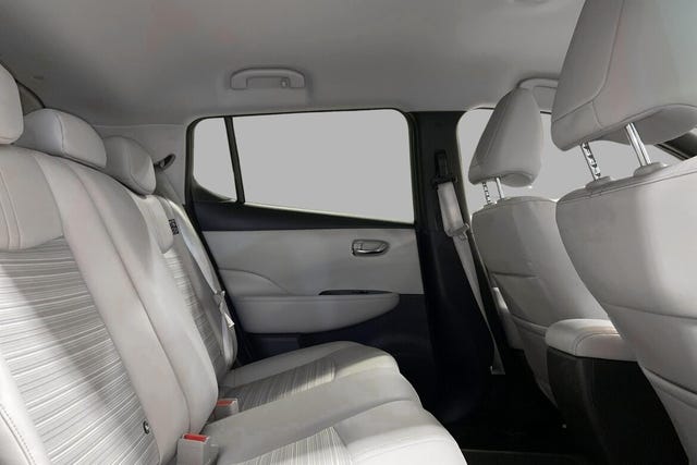 2020 NISSAN LEAF - 24