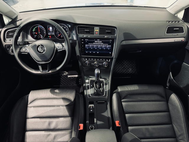 2019 VOLKSWAGEN GOLF - 16