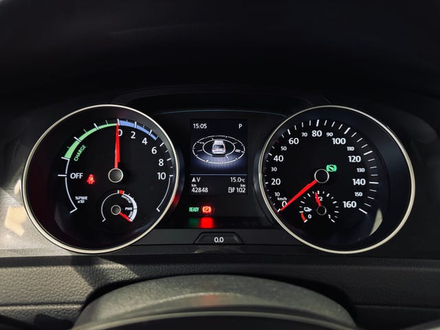 2019 VOLKSWAGEN GOLF - 18