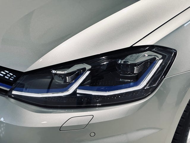 WVWZZZAUZKW904796 2019 VOLKSWAGEN GOLF-2