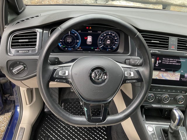 2018 VOLKSWAGEN GOLF - 9