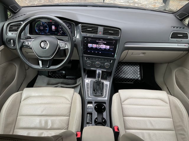 WVWZZZAUZJ8902160 2018 VOLKSWAGEN GOLF-2