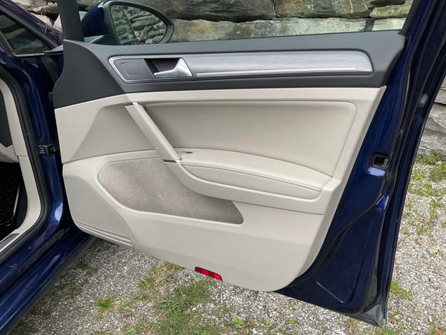 2018 VOLKSWAGEN GOLF - 43