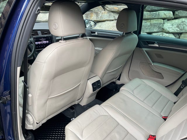 2018 VOLKSWAGEN GOLF - 18