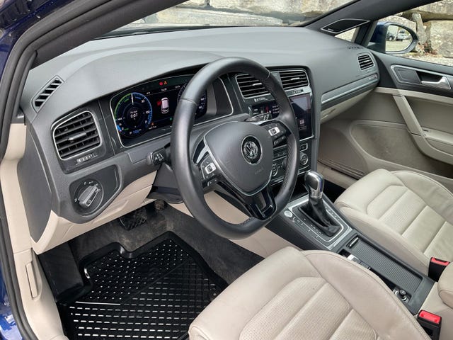2018 VOLKSWAGEN GOLF - 26