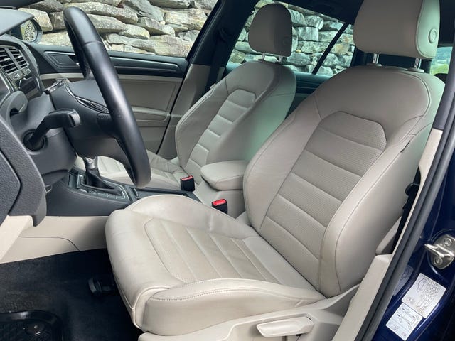 WVWZZZAUZJ8902160 2018 VOLKSWAGEN GOLF-3