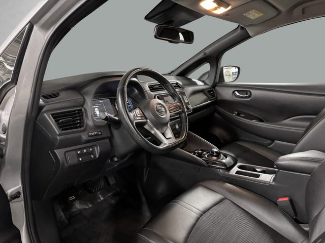 2020 NISSAN LEAF - 9