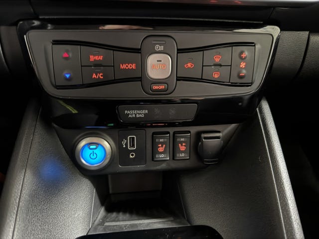 2020 NISSAN LEAF - 14