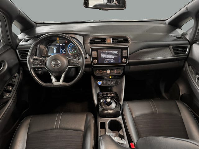 2020 NISSAN LEAF - 11