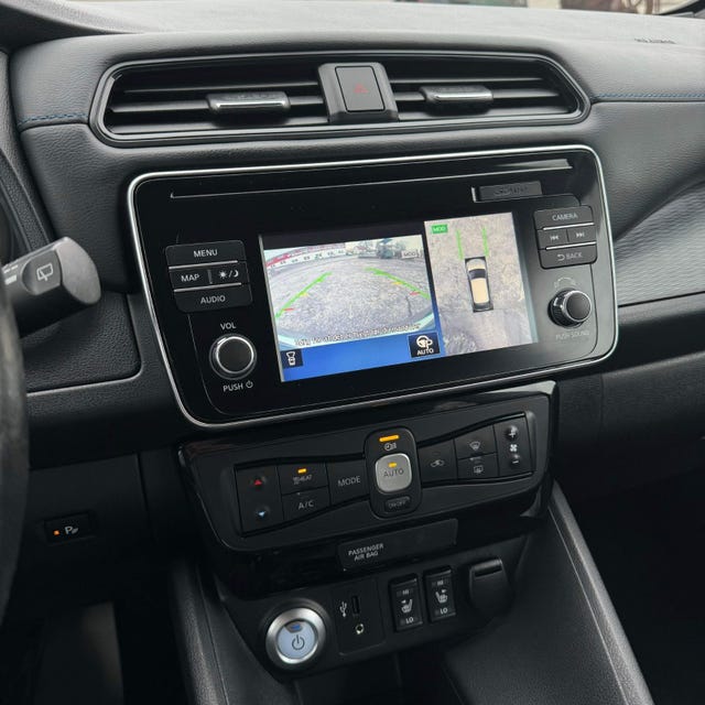 2018 NISSAN LEAF - 39