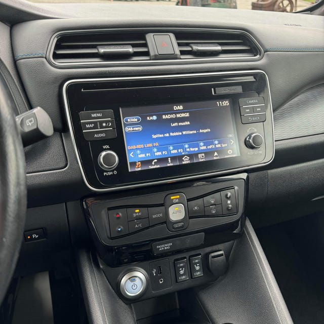 2018 NISSAN LEAF - 37